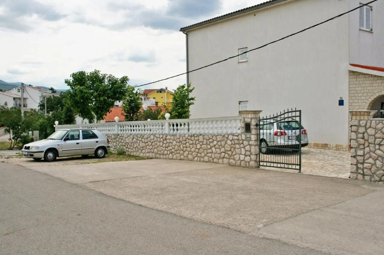 Studio Novi Vinodolski 5526B 0*,  Croatia